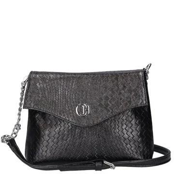 Finoman mintázott fekete alkalmi válltáska mágneses áthajtóval és ezüstszínű kiegészítőkkel előlnézet